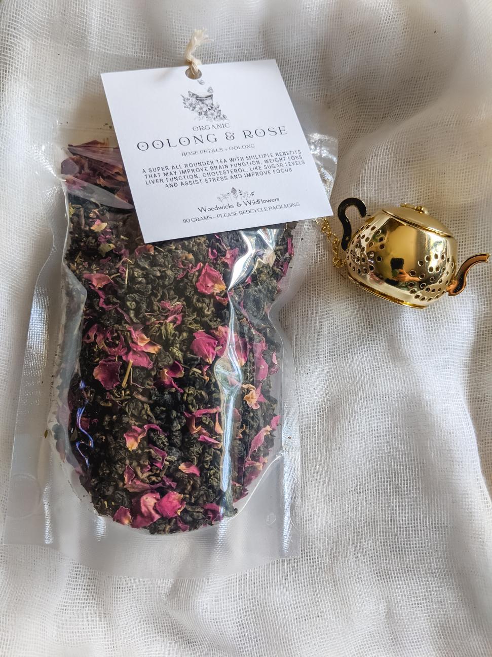 oolong-and-rose-tea-teapot-tea-strainer